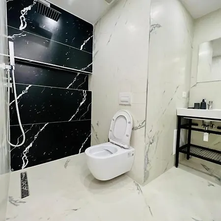 Come&recome * Tirana