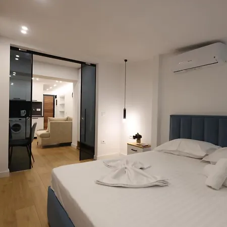 Come&recome * Tirana