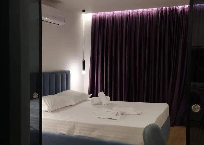 Come&recome * Tirana